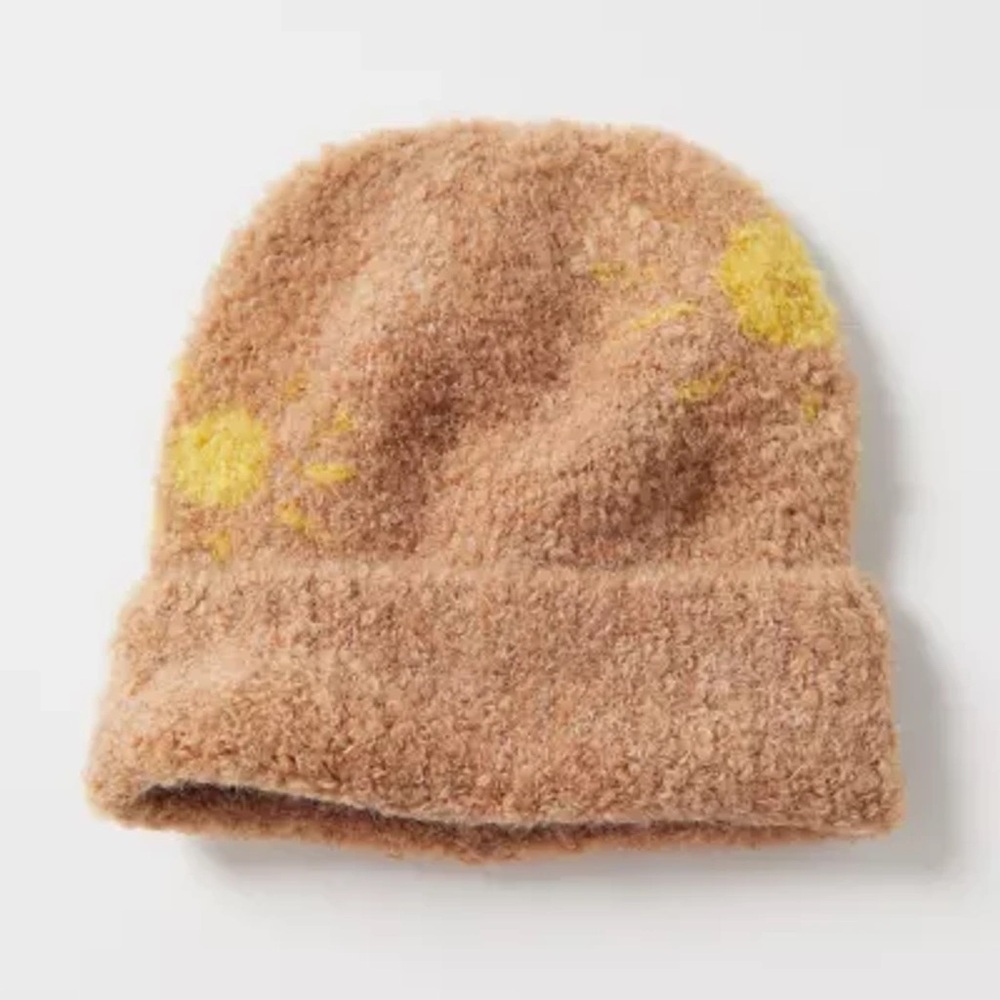 NWT URBAN OUTFITTERS Emy Icon Beanie In Brown